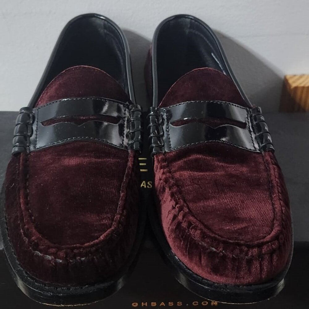 Weejun Burgundy Size 8.5 Suede